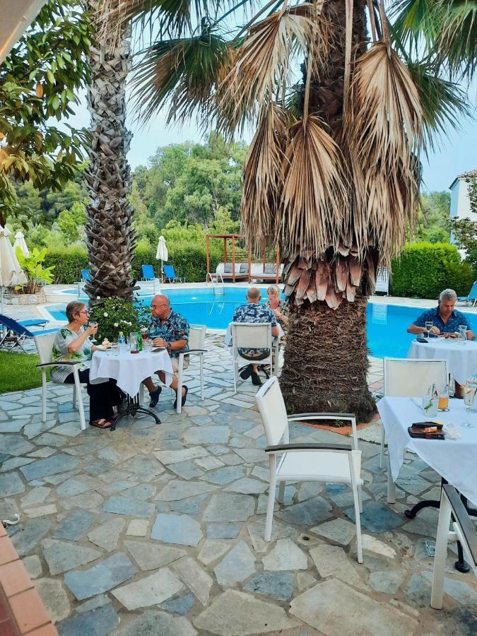 Sergios Koukounaries Dış mekan fotoğraf